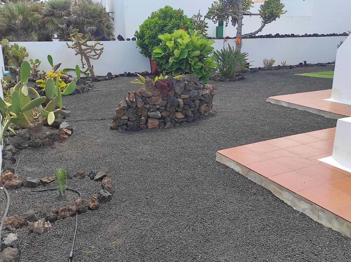 Casa De Los Pajaritos. Charco del Palo Exterior photo